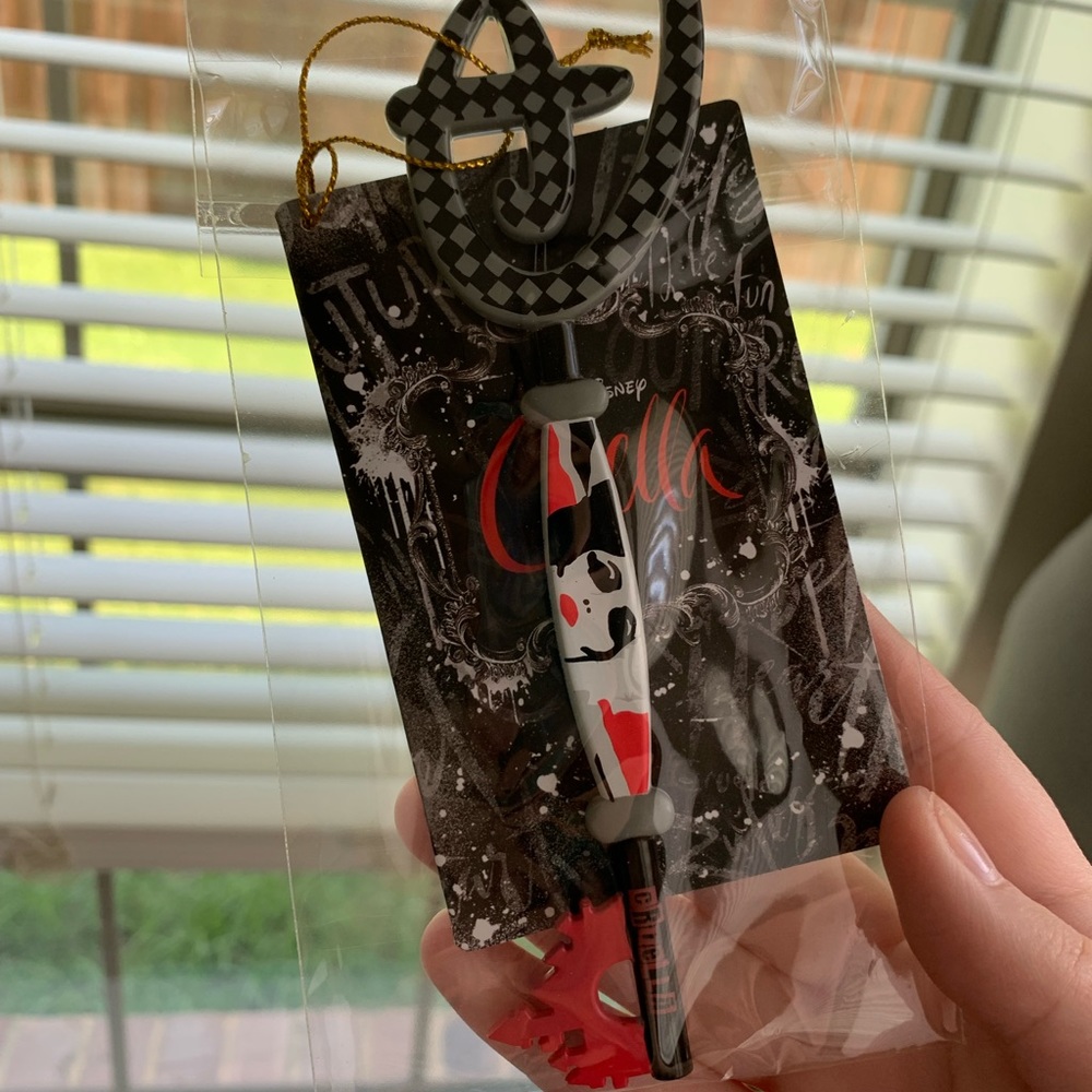 Disney Store Cruella Collectible Key